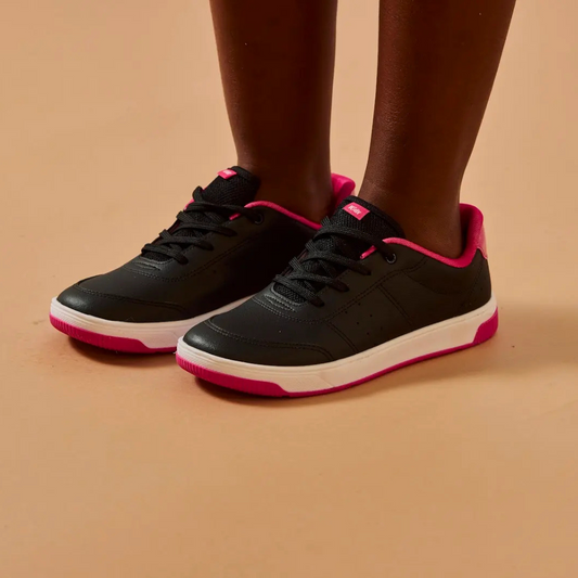 Tênis Menina Infantil Kidy Astral Preto e Pink com Porta Objetos de Pelúcia