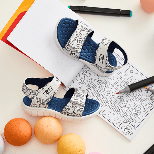 Sandália Kidy Toys Branco e Azul Marinho + Livro de Colorir Kidy Goods - Kidy Calçados - Sandália e Papete