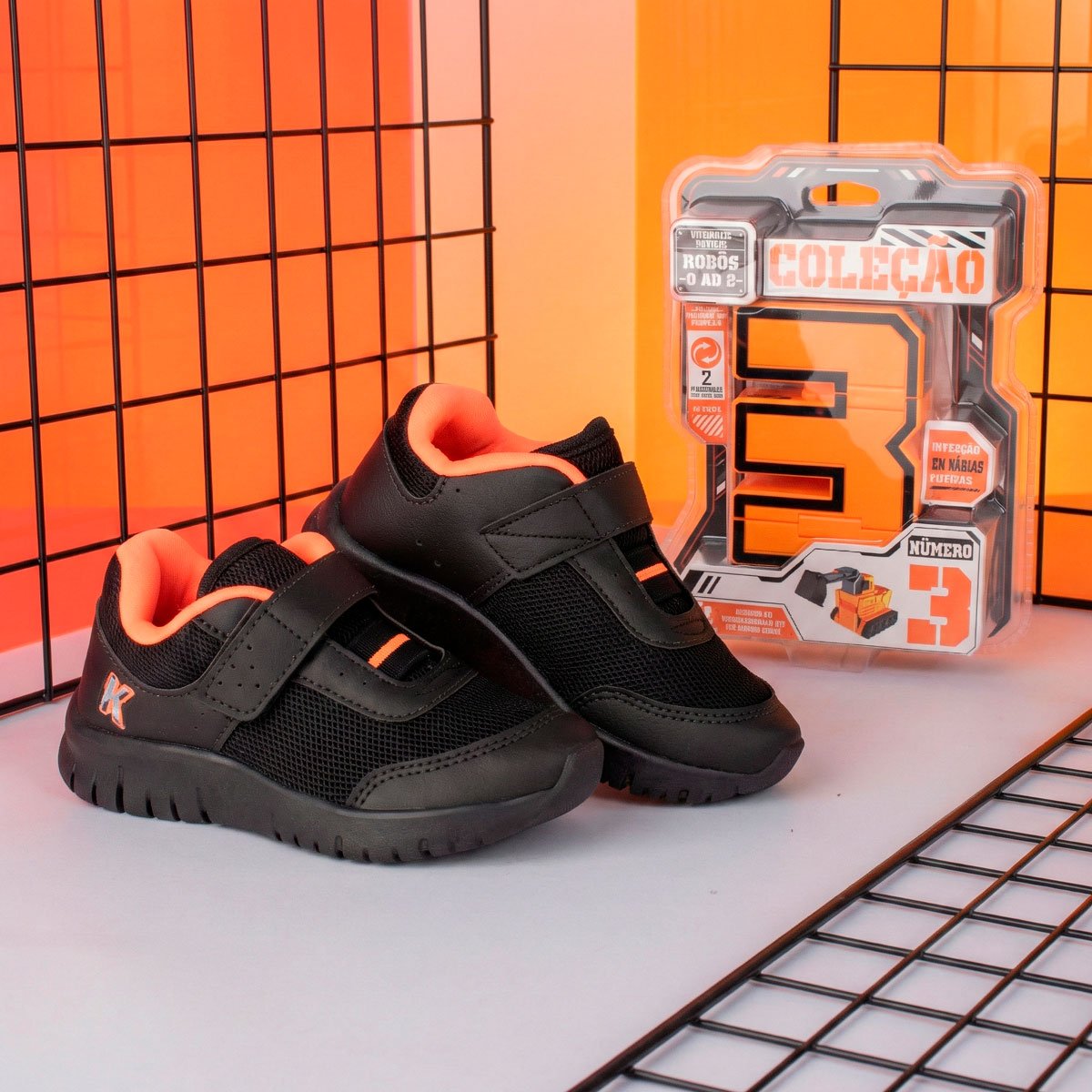 Tênis Infantil Kidy Ultra Flex Preto com Laranja Neon + Brinquedo - Kidy Calçados - 